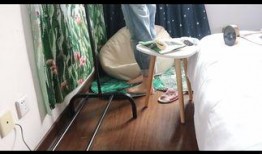 女生租房爆料视频